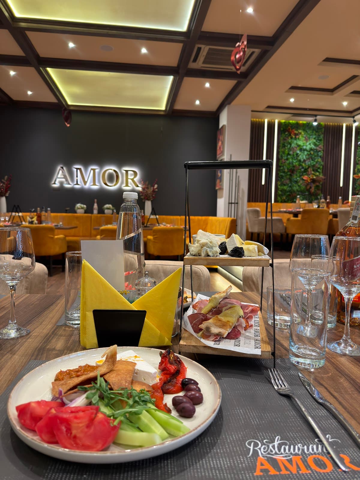 AMOR RESTAURANT&KIDS CLUB 2