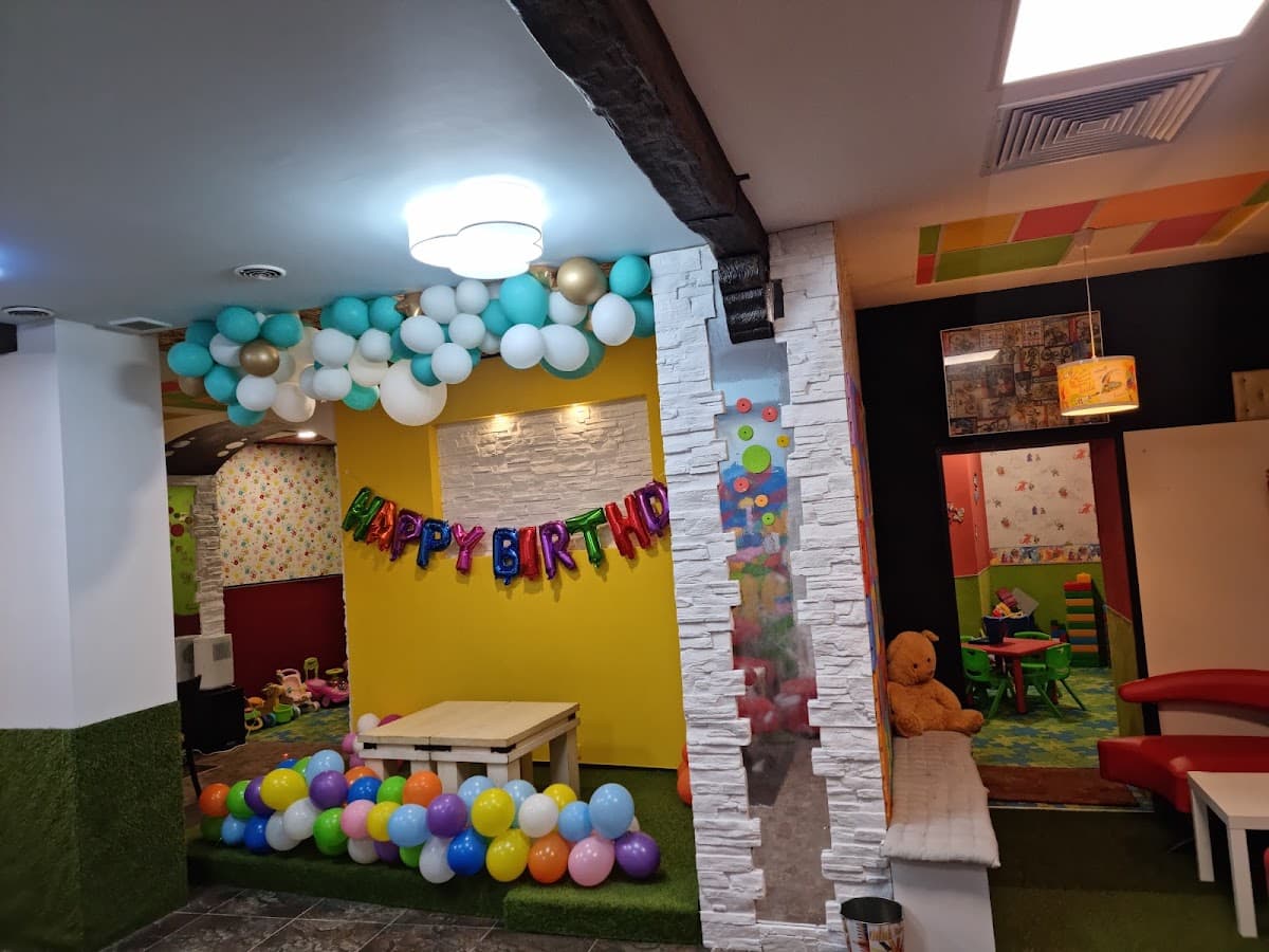 Детски парти център Sofa Play 5