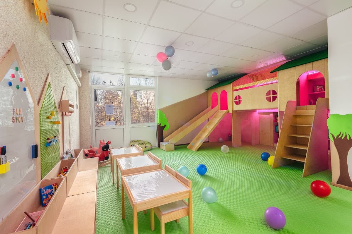 Fun Spot Детски Кът 1