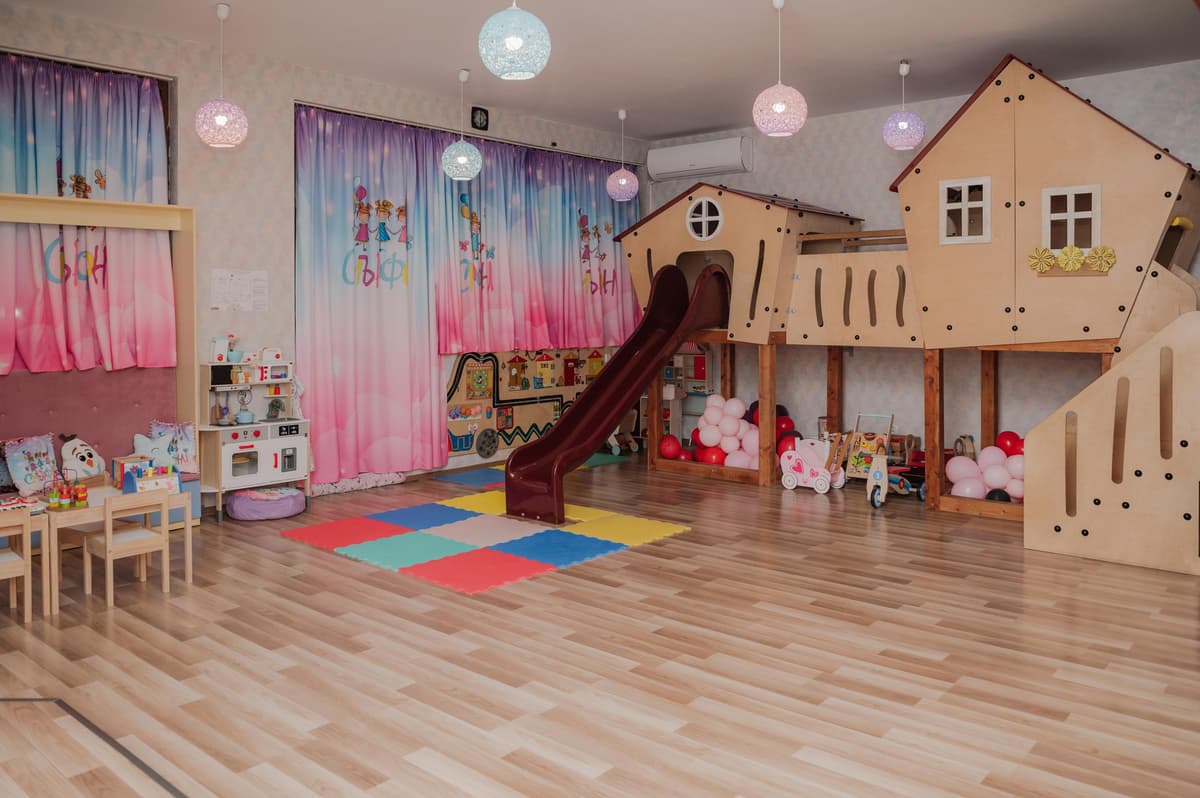 Детски парти клуб "Смърфони" - 1